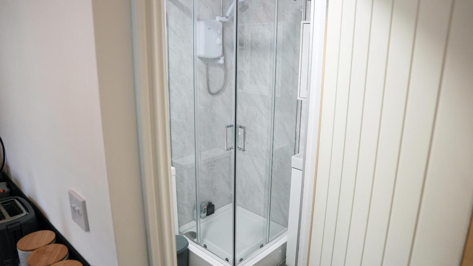 City Centre House, Parking With Ev, Free Wifi, Netflix Ковънтри Екстериор снимка